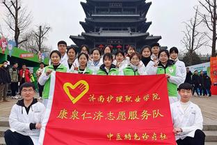 记者：广州城青训部以广州安华之名参加中冠，足校继承富力标志